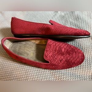 AEROSOLES ☁️ Elegant Rust Red Textured Ballet Flats-Loafers/ Stitch n Turn Line